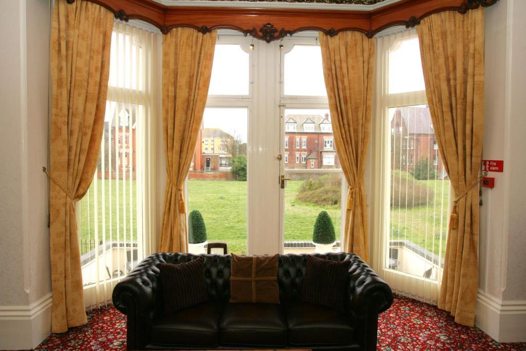 Готель 3 Norfolk Square Грейт-Ярмут Екстер'єр фото